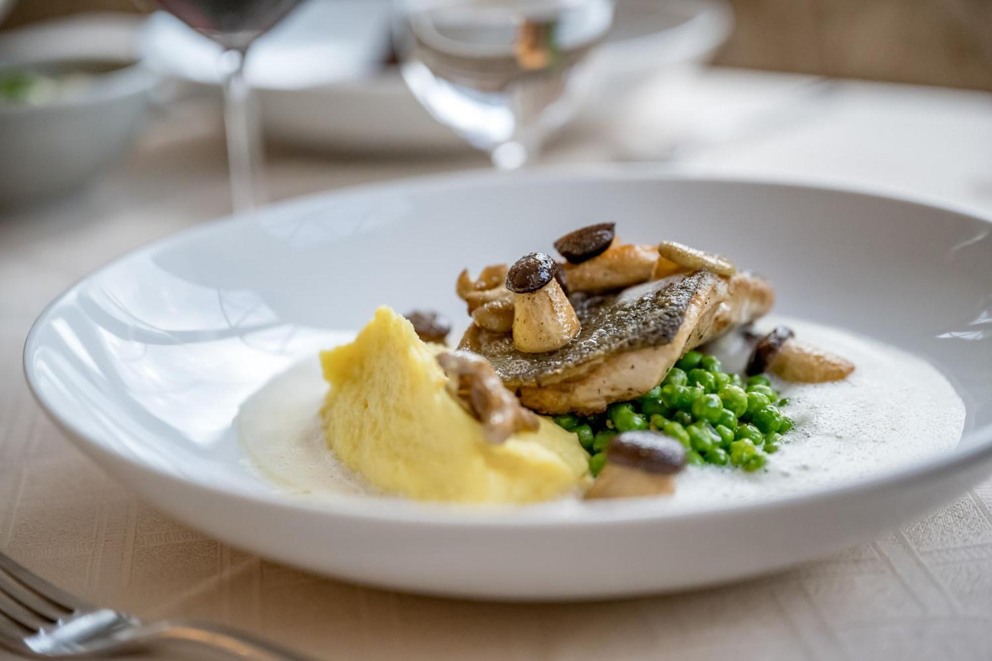 Tilia Living - B&B Mit Dem Komfort Eines Kleinen, Feinen Hotels Ried im Oberinntal Luaran gambar