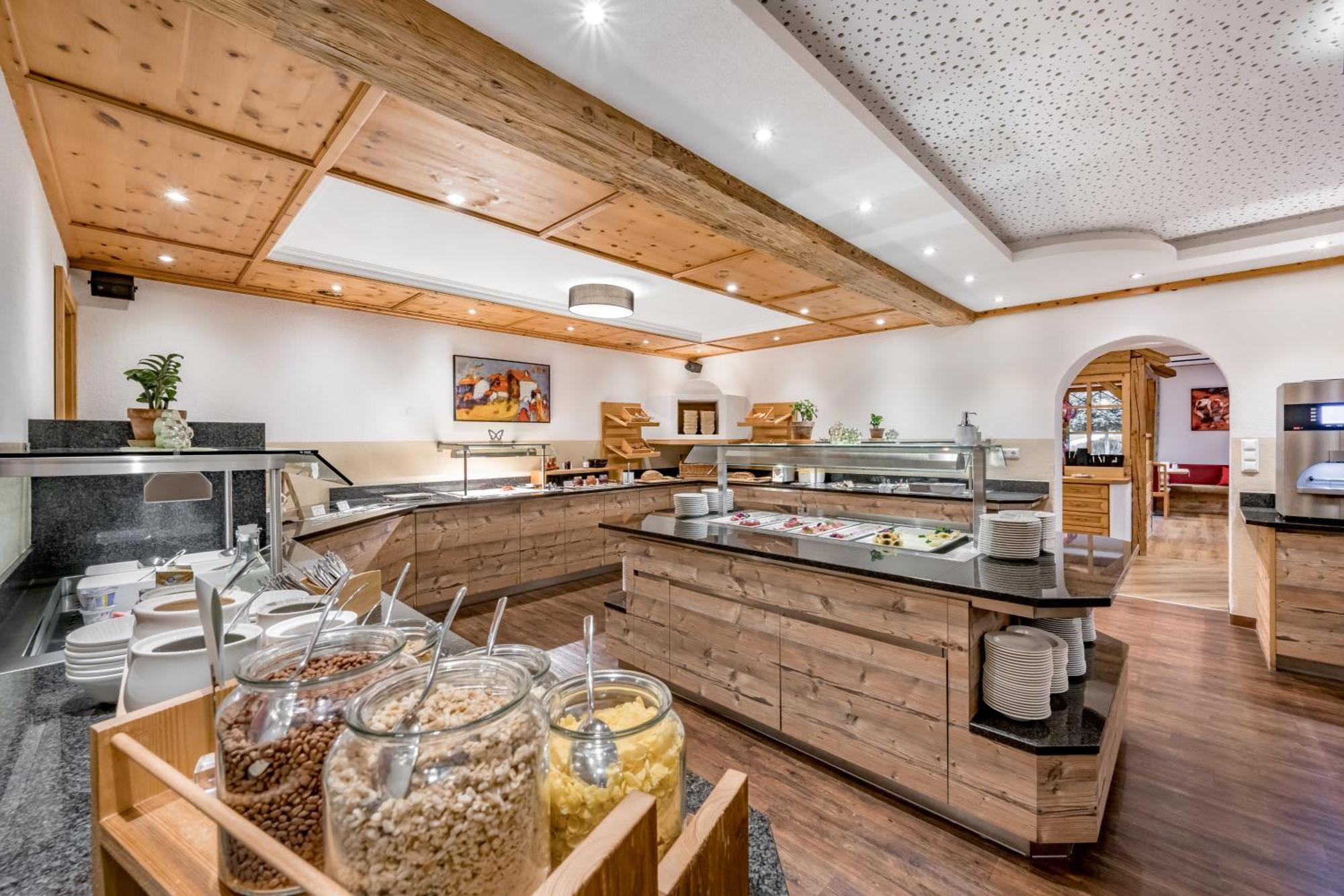 Tilia Living - B&B Mit Dem Komfort Eines Kleinen, Feinen Hotels Ried im Oberinntal Luaran gambar